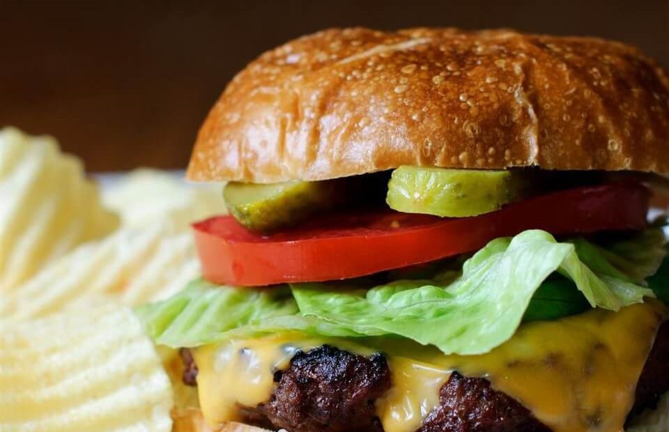 Olde Fashion Colonial burger